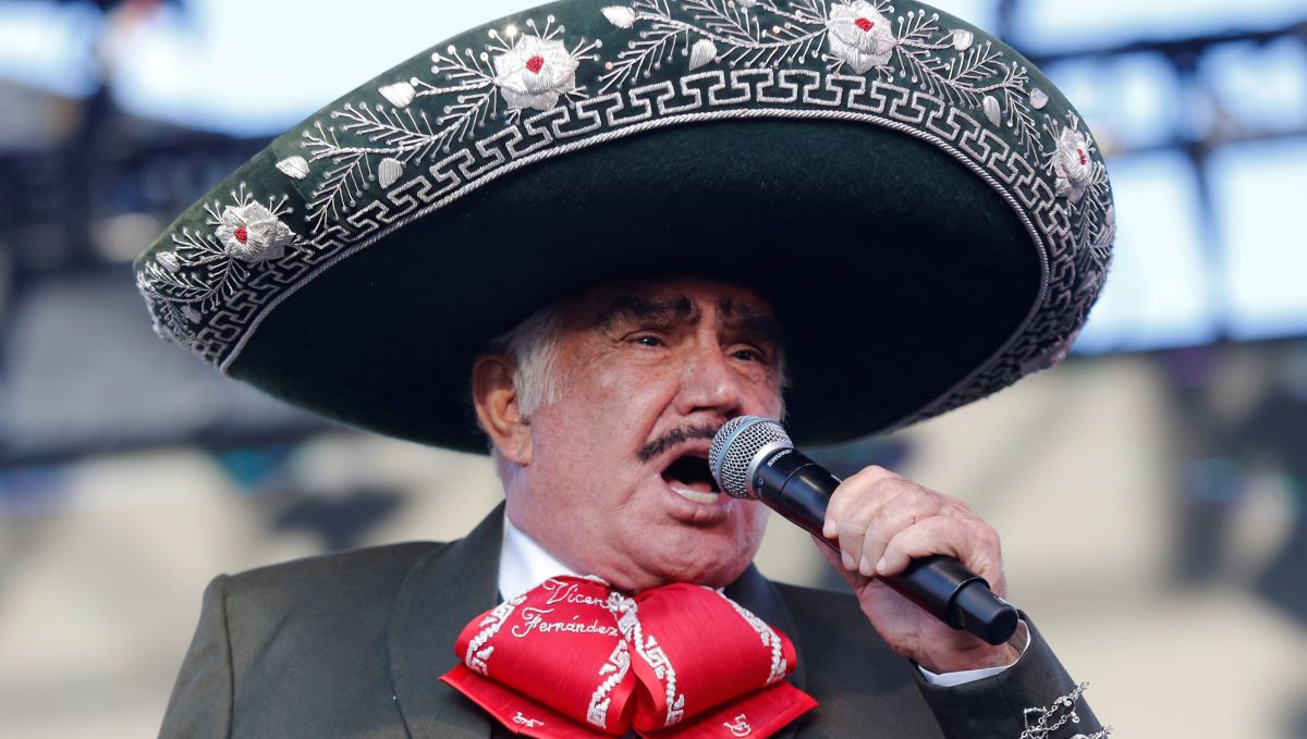 Vicente Fernández durante una presentación. (Foto Prensa Libre: Hemeroteca PL)