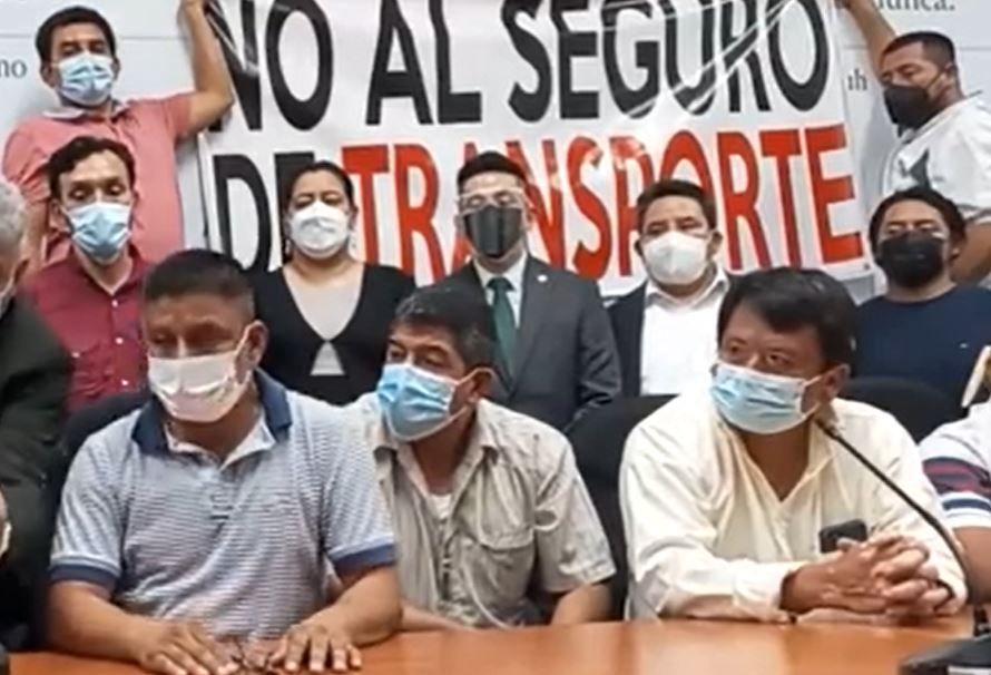 Transportistas piden al gobierno derogar el acuerdo 17-2020 de los contrario amenazan con manifestaciones. (Foto Prensa Libre: Tomada de video de la UNE) 