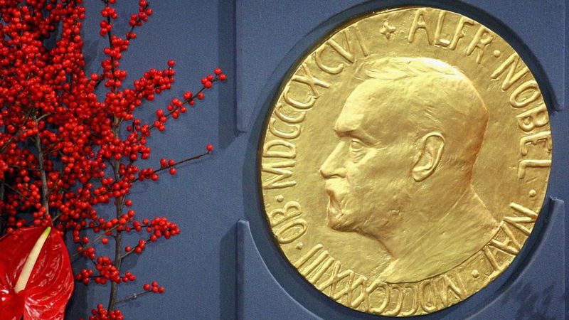 Las dos veces que el Premio Nobel se entregó póstumo (y una tercera en que no sabían que el galardonado estaba muerto)