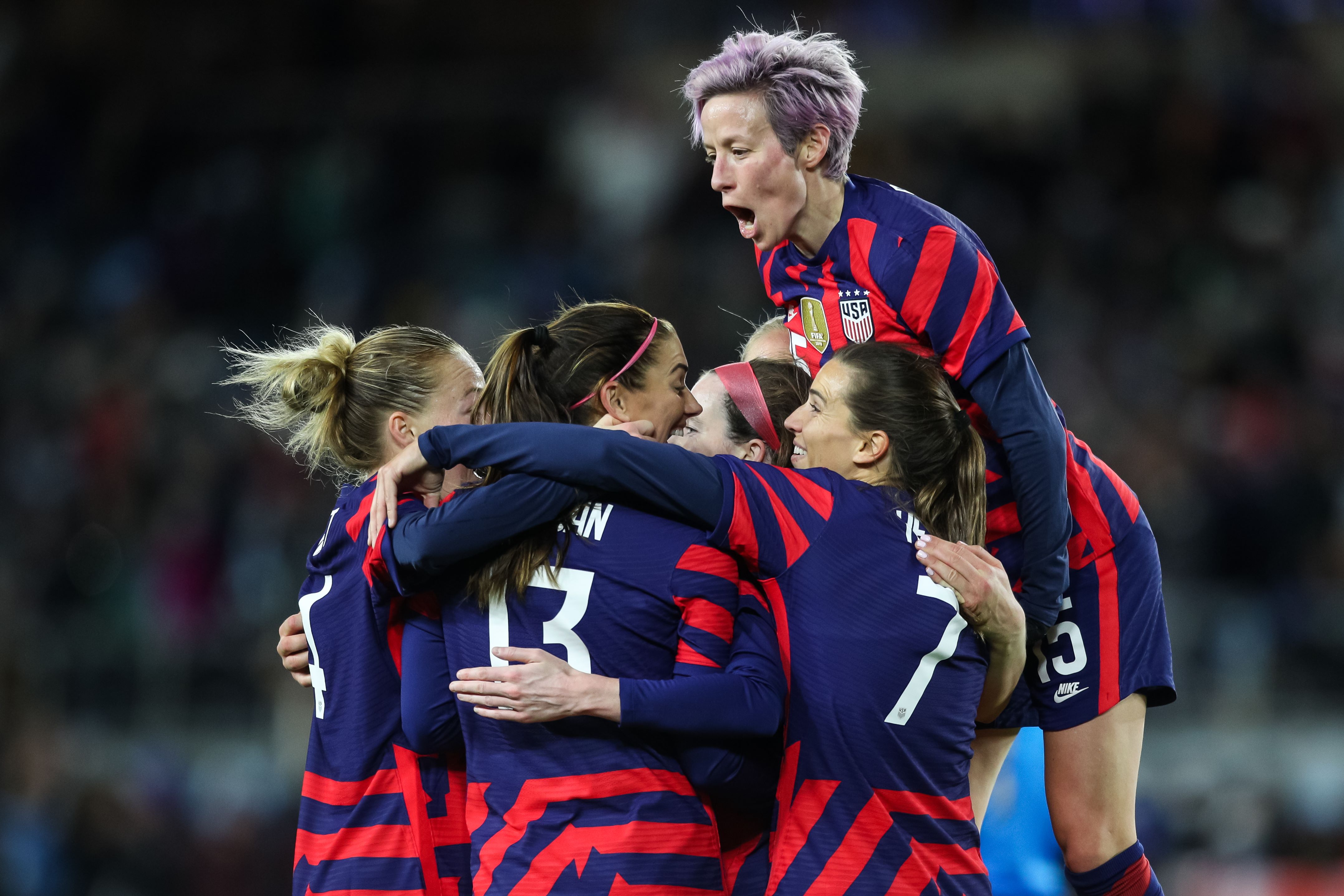 Megan Rapinoe es una de las jugadoras que más ha luchado por la igualdad. (Foto Prensa Libre: AFP)