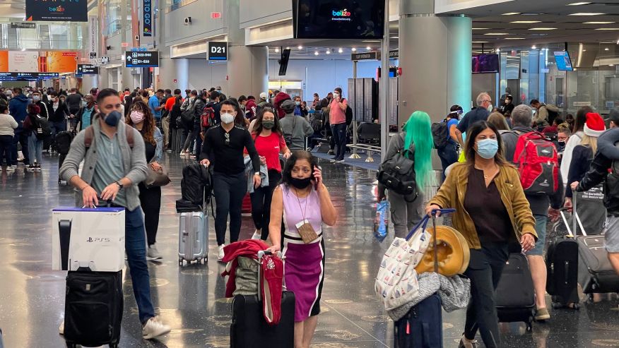 EE. UU. dice que levantará la mayoría de restricciones a viajeros en noviembre. (Foto: AFP)