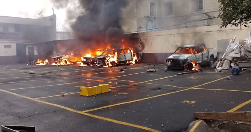 Desde 2018 el gobierno sostiene mesas de diálogo con veteranos militares, pero ningún acuerdo se ha generado. (Foto Prensa Libre: La Red)