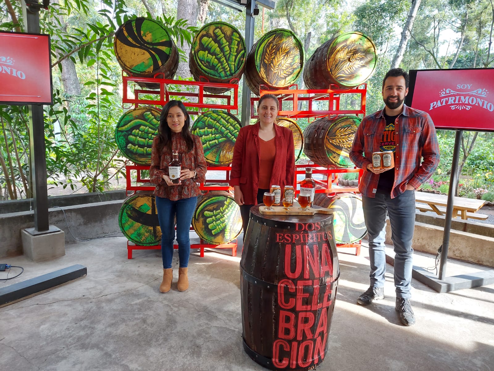 Directivos de Ron Colonial y Cerveza Antigua presentaron la nueva Cerveza. Foto Prensa Libre: Cortesía.