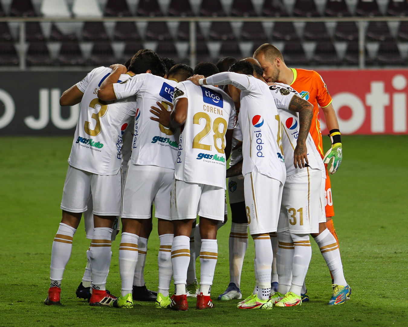 El conjunto crema viene de perder 4-3 frente a Saprissa por la Liga Concacaf. (Foto Comunicaciones FC).