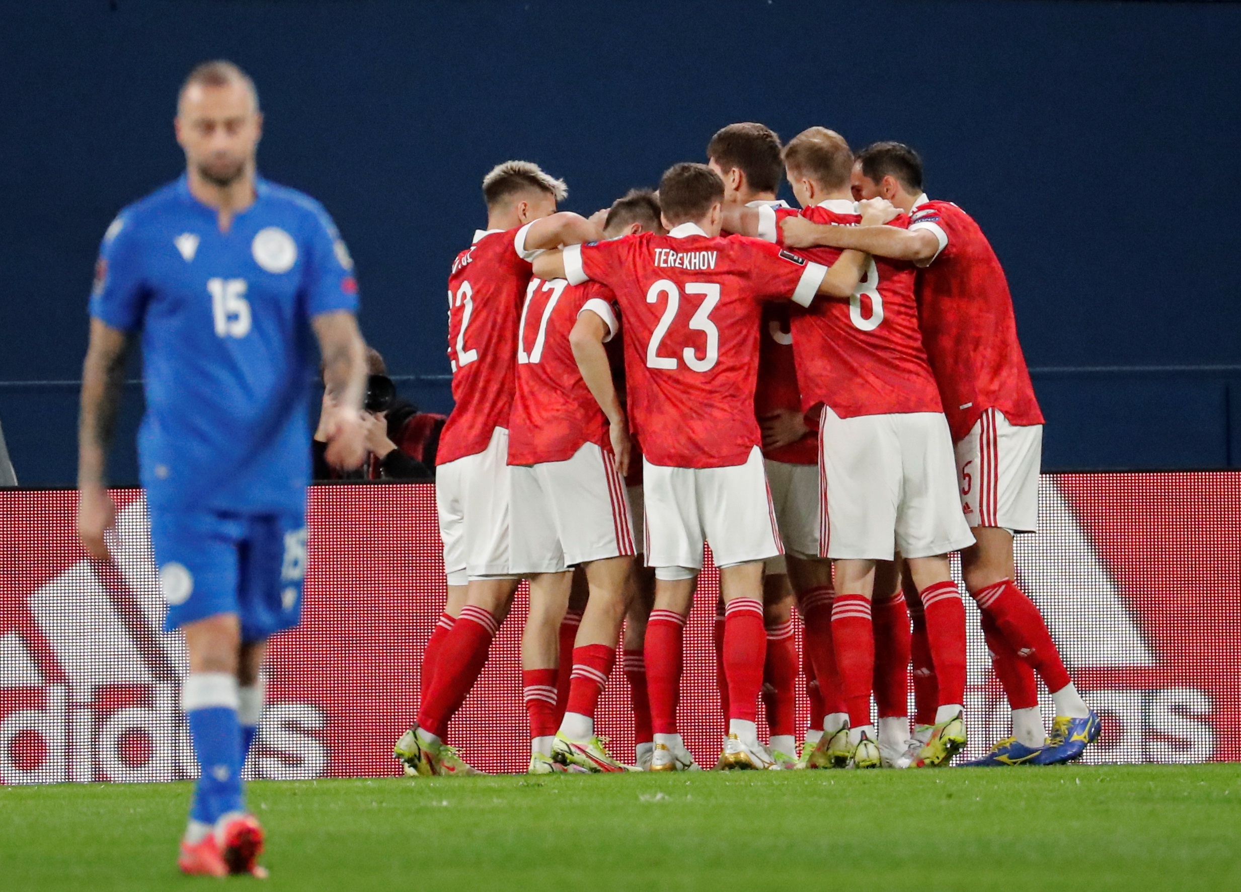 La determinación del Tribunal de Arbitraje Deportivo fue que Rusia no disputará el juego repechaje ante Polonia a finales de marzo. Todo ocurre por la invasión de aquel país a Ucrania. Foto Prensa Libre: EFE.