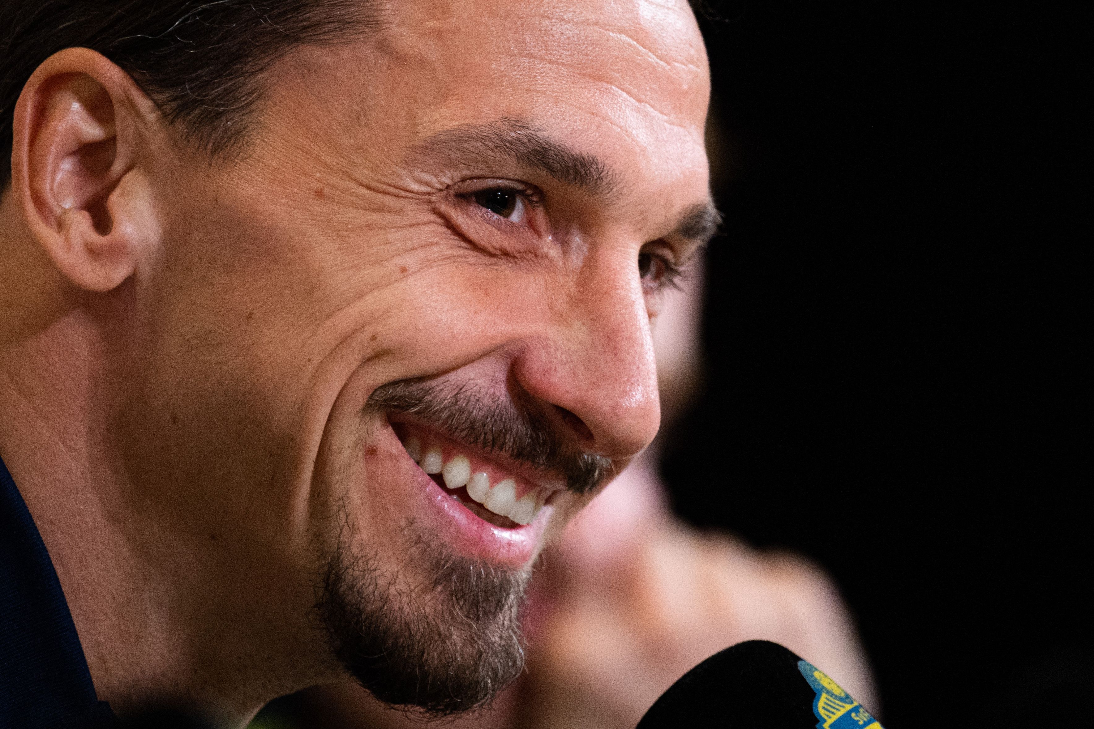 Zlatan Ibrahimovic, en conferencia de prensa este lunes. (Foto Prensa Libre: AFP)