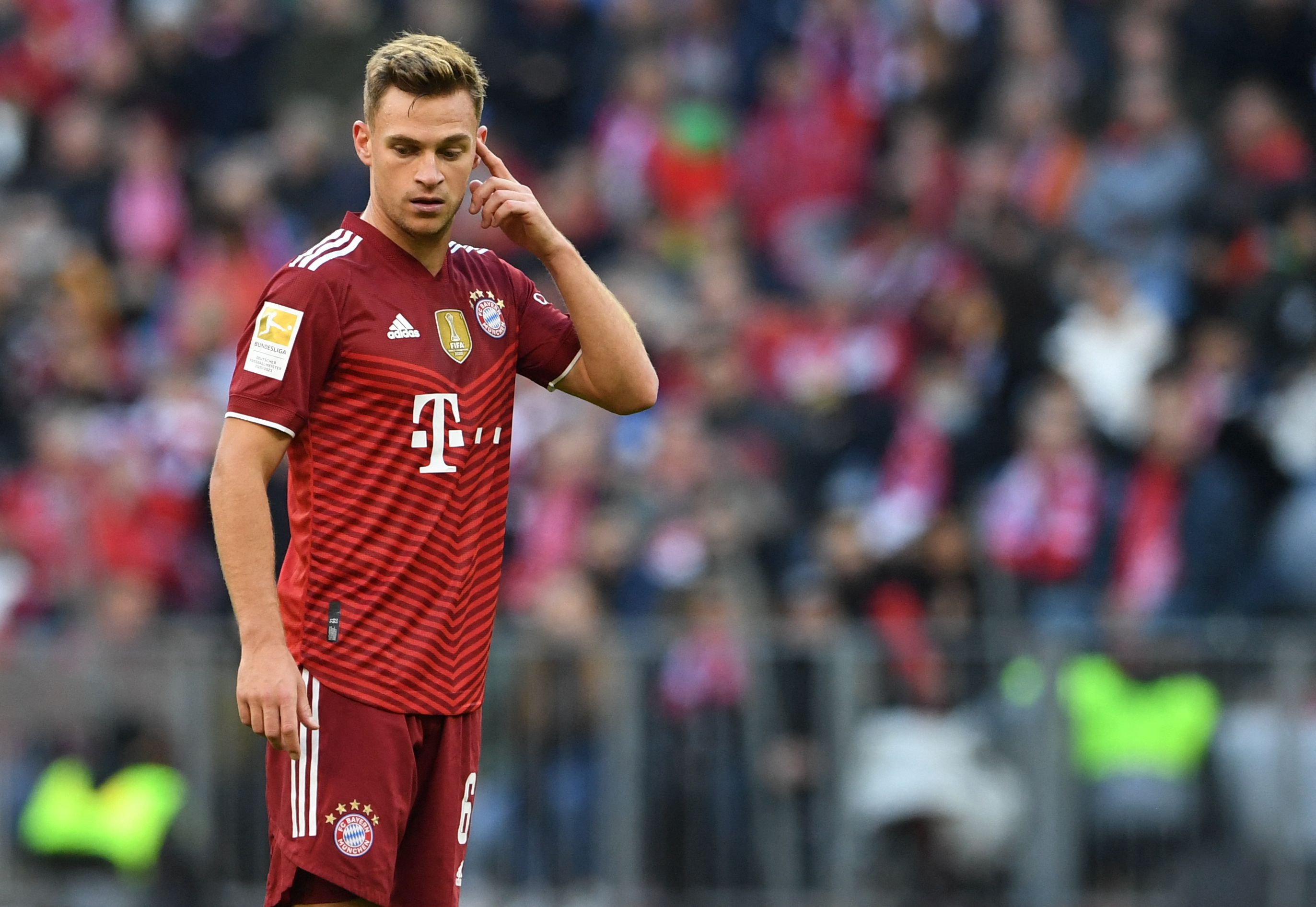 El jugador del FC Bayern Joshua Kimmich durante el enfrentamiento con el Hoffenheim el pasado octubre.(Foto Prensa Libre: AFP)