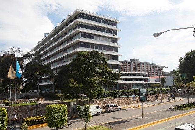 Sede central del IGSS (Foto Prensa Libre: Hemeroteca PL) 