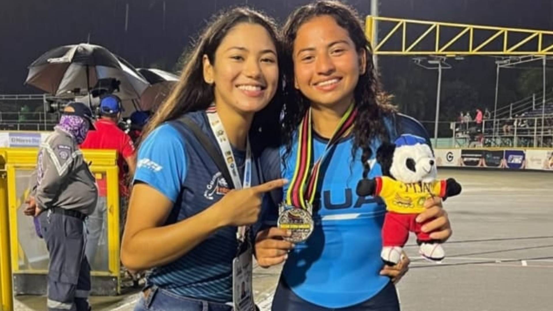 La patinadora nacional Rubí Rivera ganó la medalla de plata en el Mundial 2021 de Colombia, su segunda participación. (Foto Prensa Libre: Facebook Comité Olímpico Nacional)