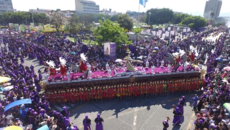 Las procesiones fueron suspendidas en Guatemala en 2020 y 2021 por la pandemia del covid-19. (Foto Prensa Libre: Hemeroteca PL)