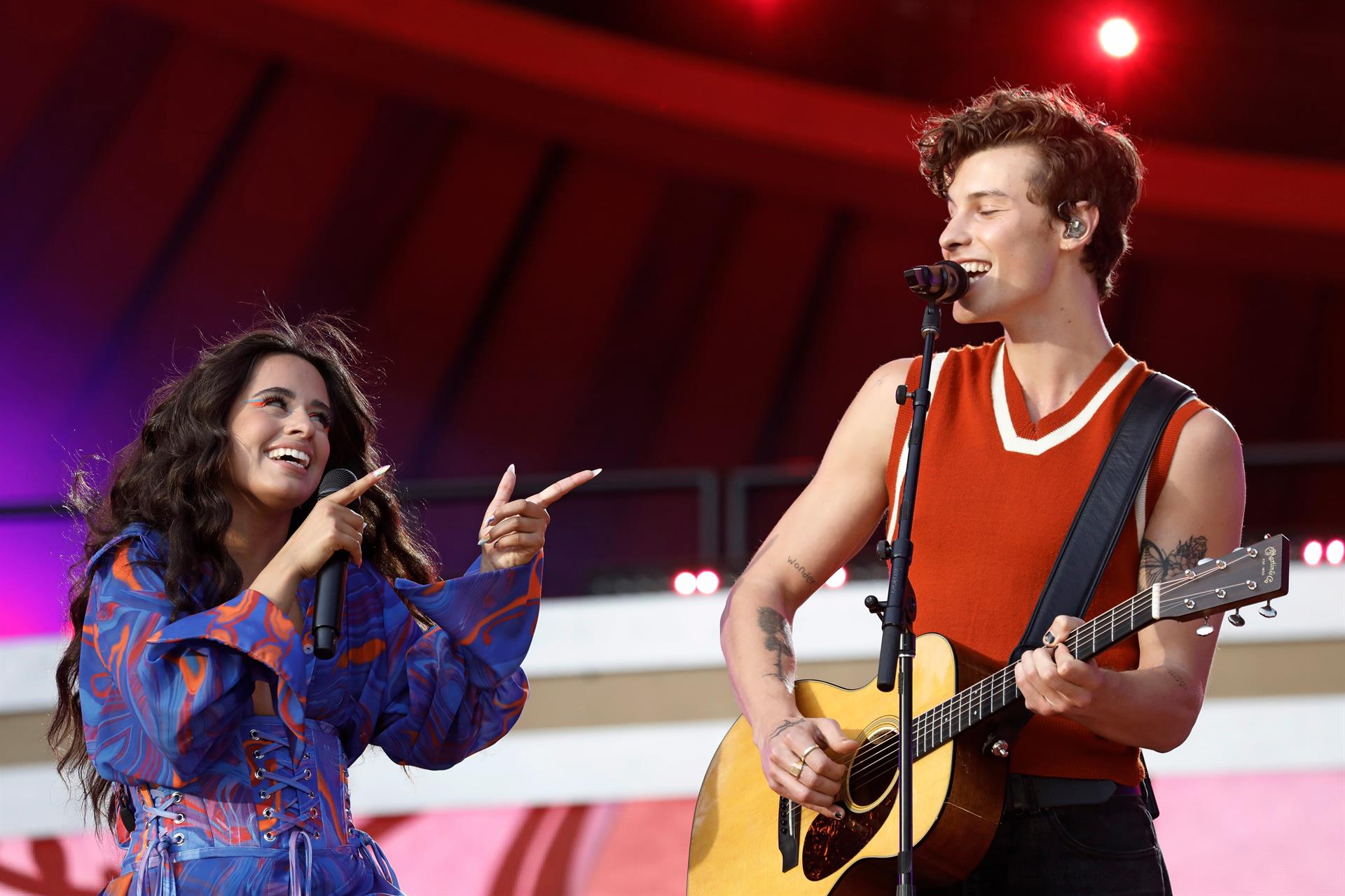 Shawn Mendes y Camila Cabello anunciaron el fin de su relación sentimental de dos años. (Foto Prensa Libre: EFE)