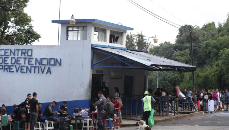 Los trámites de libertad anticipada se agilizaron durante la pandemia, como una medida para liberar espacio en las prisiones. (Foto Prensa Libre: Hemeroteca PL)