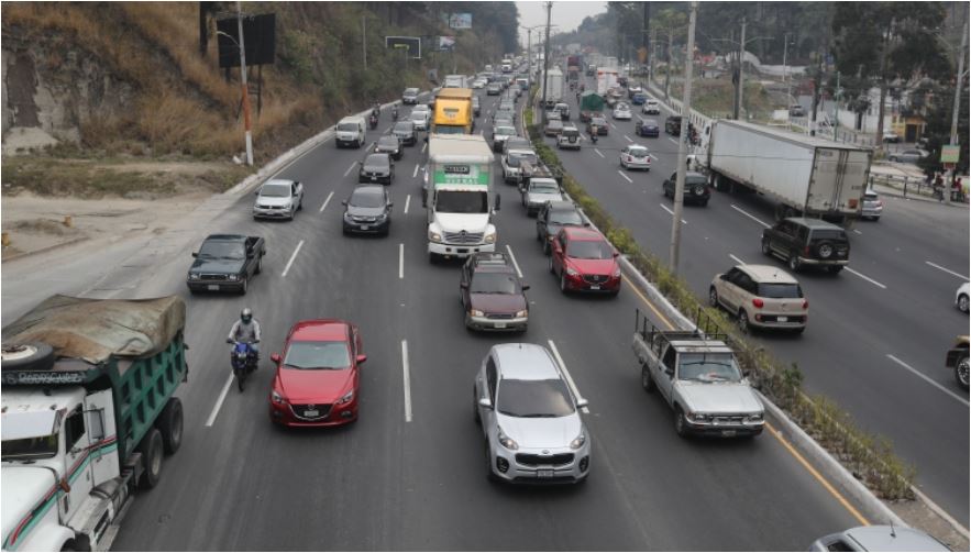 De enero a octubre el precio internacional del barril de petróleo se encareció 73%. (Foto Prensa Libre: Hemeroteca)