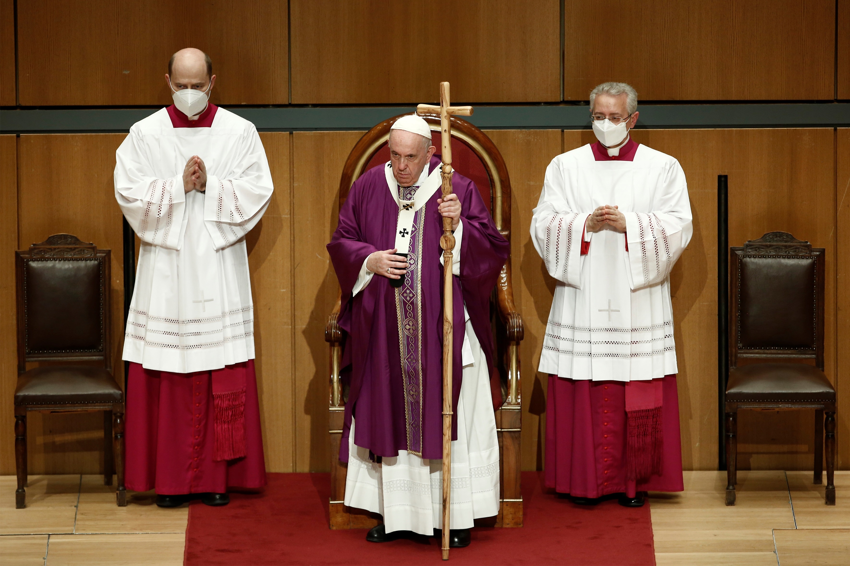 El Papa ante la pequeña comunidad católica de Grecia: "Ser una minoría no es ser insignificantes"