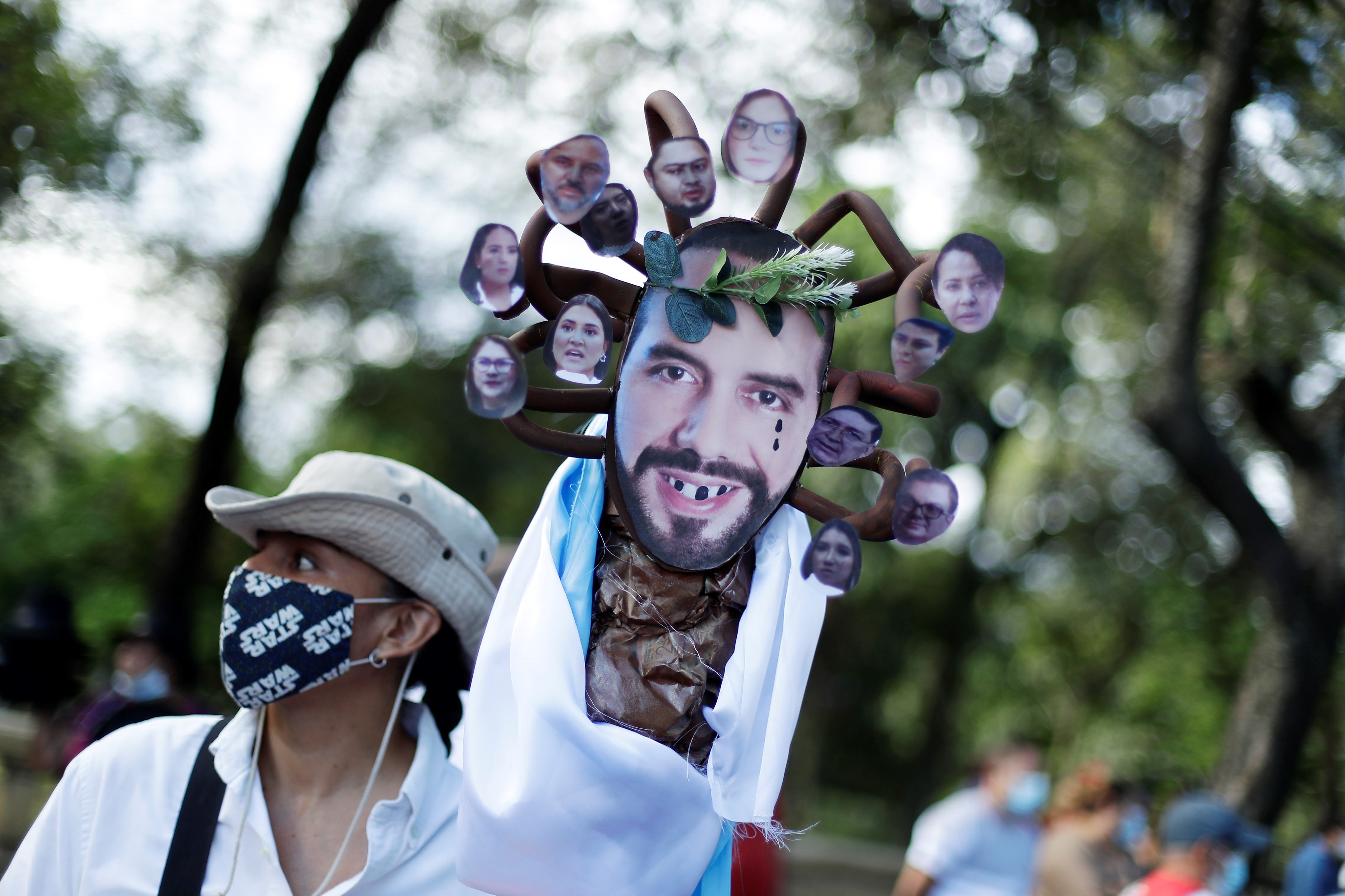 Aunque las elecciones serán hasta en el 2024, ya hay advertencias sobre el financiamiento de partidos políticos. (Foto Prensa Libre: HemerotecaPL)