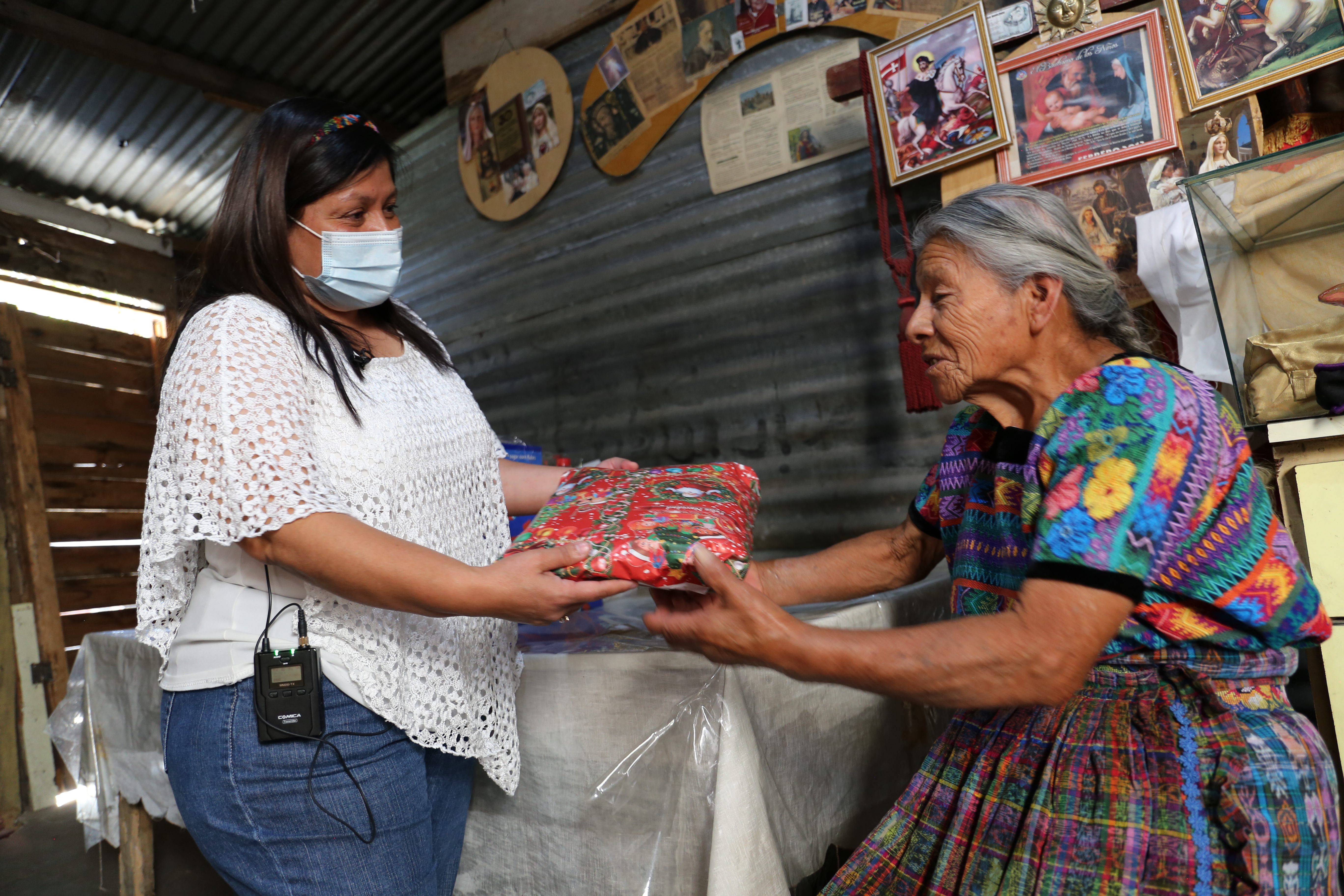 21 días de dar felicidad: Despensa para abuelitos necesitados (Día 7)