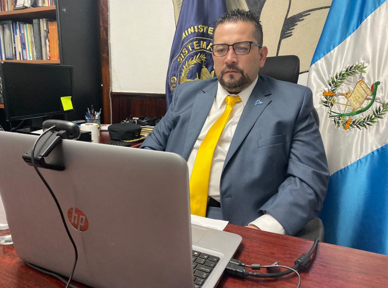 Luis Rodolfo Escobar dejó de ser el director del Sistema Penitenciario de Guatemala, luego que la noche del 16 de diciembre fuera destituido del cargo. (Foto Prensa Libre: Mingob)
