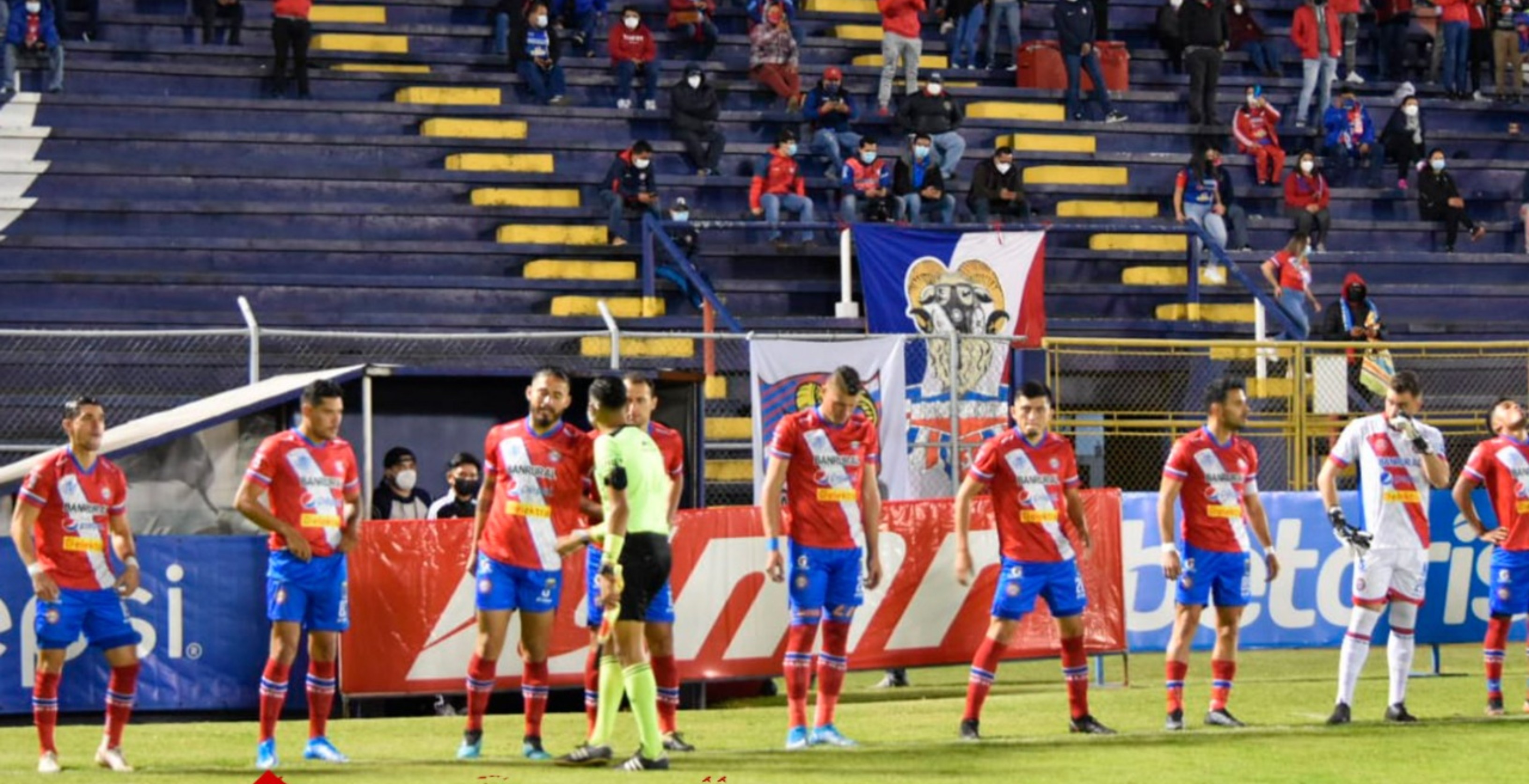 Xelajú MC recibirá este viernes 3 de diciembre a las 20 horas a Comunicaciones en la última fecha de la fase de clasificación del torneo Apertura 2021. Foto Club Xelajú