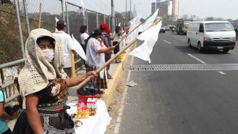 Muchas mujeres perdieron sus empleos e ingresos para su hogar. (Foto, Prensa Libre: Hemeroteca PL).