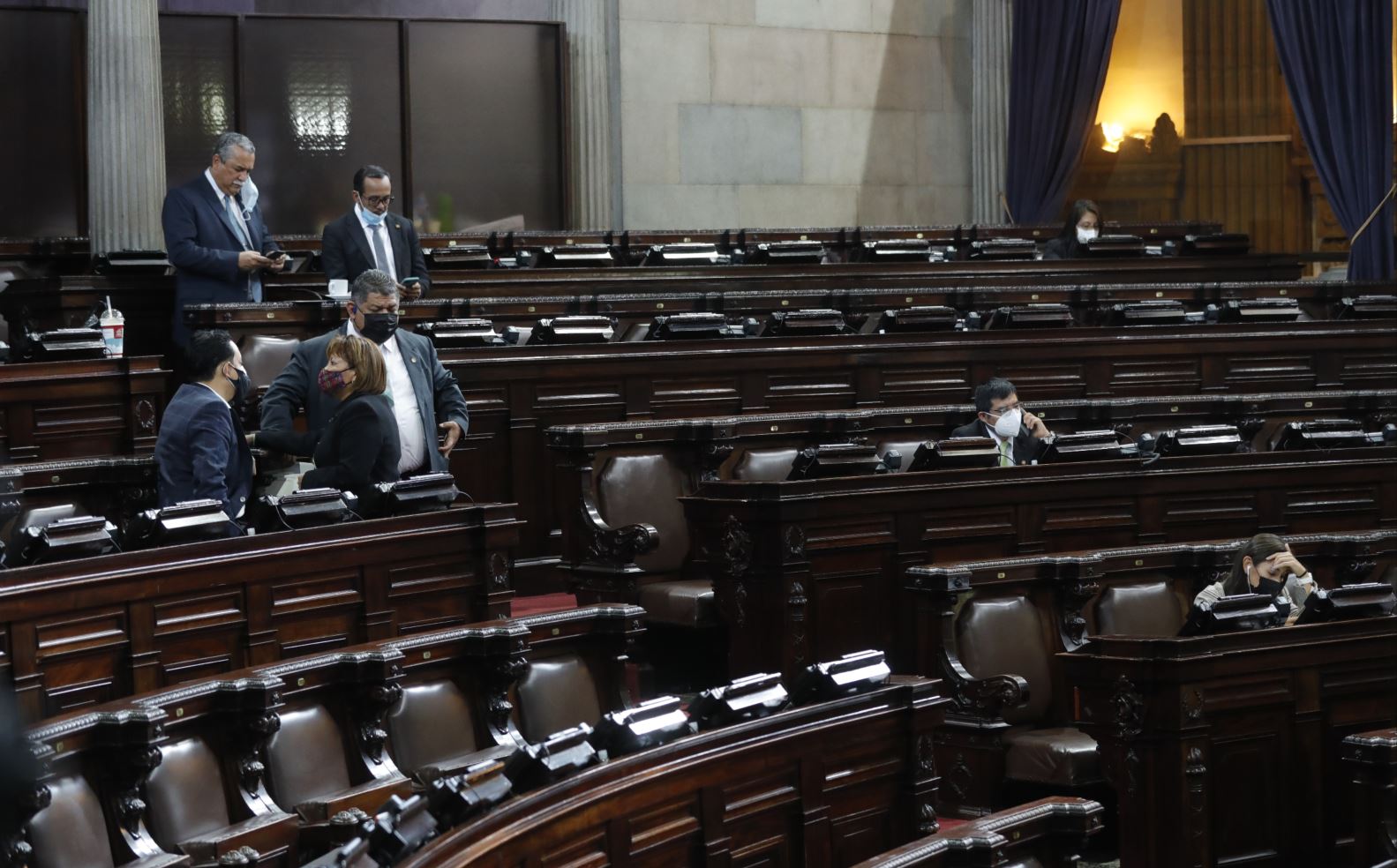 El Congreso suspendió su penúltima sesión del año por inasistencia de diputados. (Foto Prensa Libre: Esbin García)