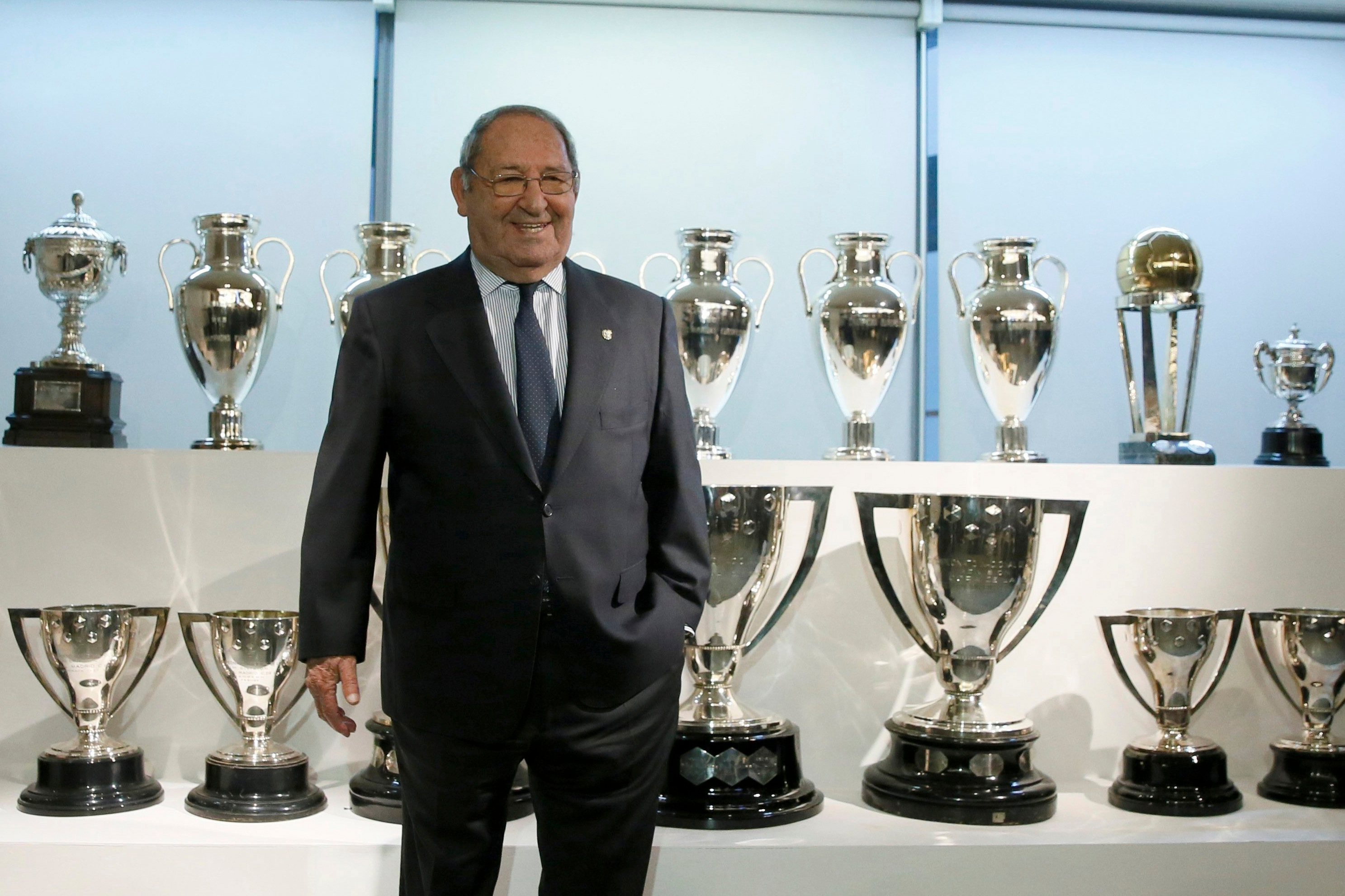 Fotografía de archivo (19/04/2016), de Francisco Gento, exjugador del Real Madrid e internacional español, el único en el mundo con seis Copas de Europa, que falleció este martes a los 88 años. Foto Prensa Libre: EFE.