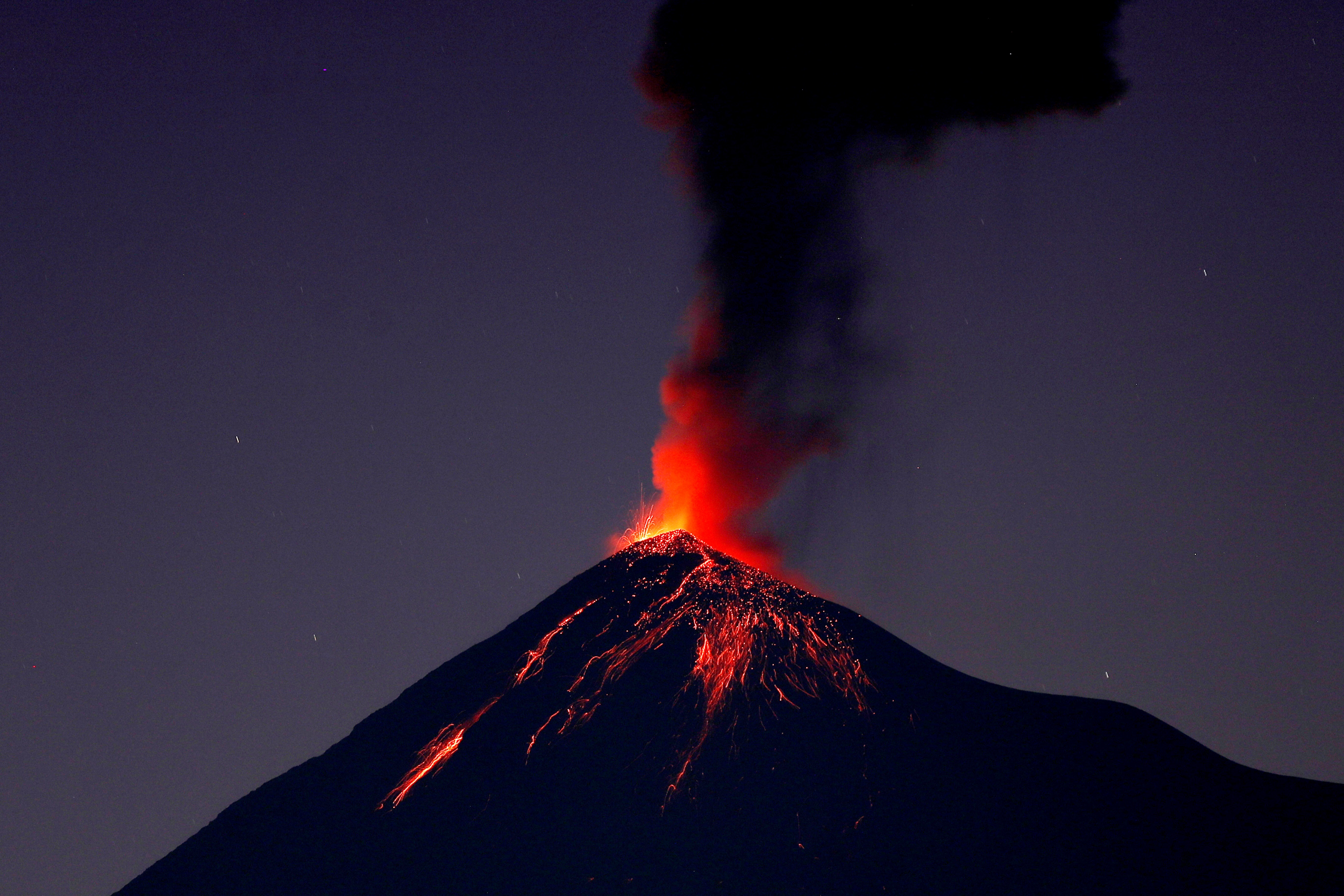 Erupción del Volcán de Fuego