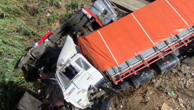 Lugar del accidente en el km 17 de la ruta Interamericana, en Mixco. (Foto Prensa Libre: Elmer Vargas)