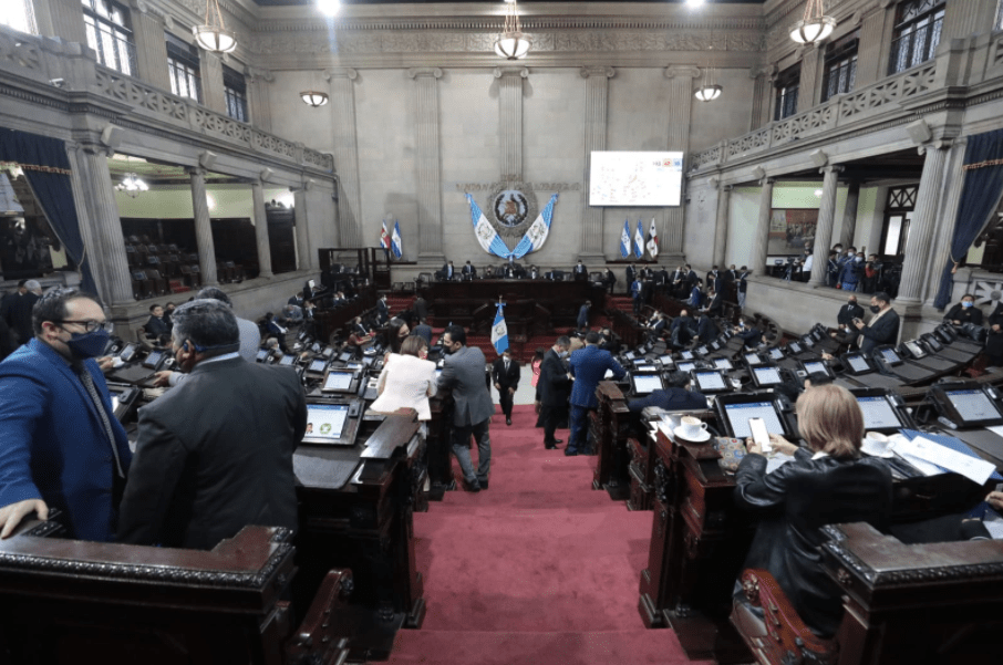 El Pleno de diputados acordó la distribución de comisiones, ahora cada bloque va a definir que diputado las va a presidir. Fotografía: Congreso.