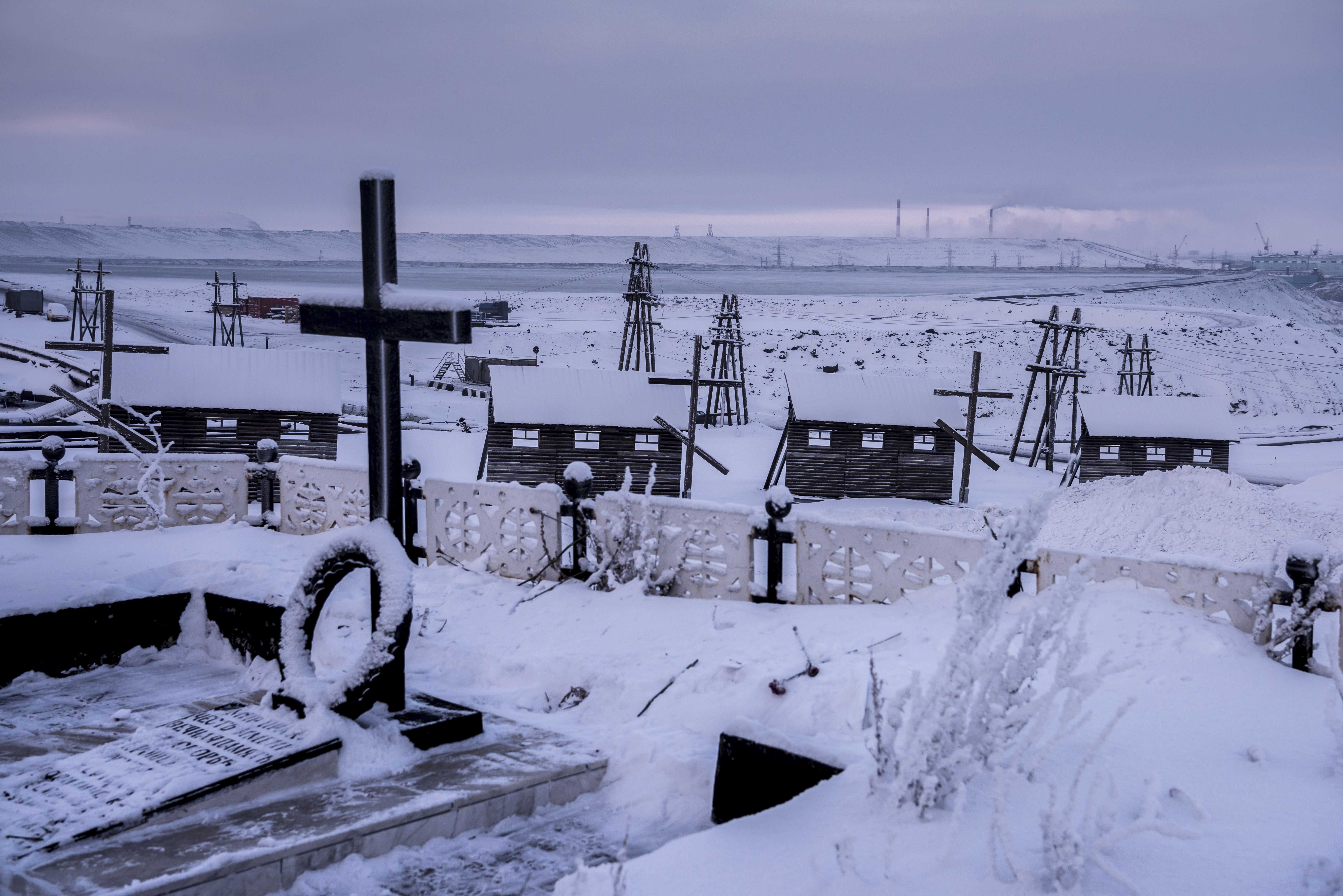 Un monumento en el sitio de un gulag (acrónimo para denominar a la Dirección General de Campos de Trabajo) donde los prisioneros trabajaron hasta 1957, cerca de Norilsk, Rusia, el 10 de noviembre de 2017. (Sergey Ponomarev/The New York Times)