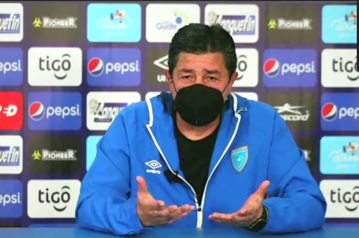 El técnico mexicano de la Selección Nacional, Luis Fernando Tena declaró ante los medios después de terminado el partido ante Belice. Foto Prensa Libre (Captura de pantalla)