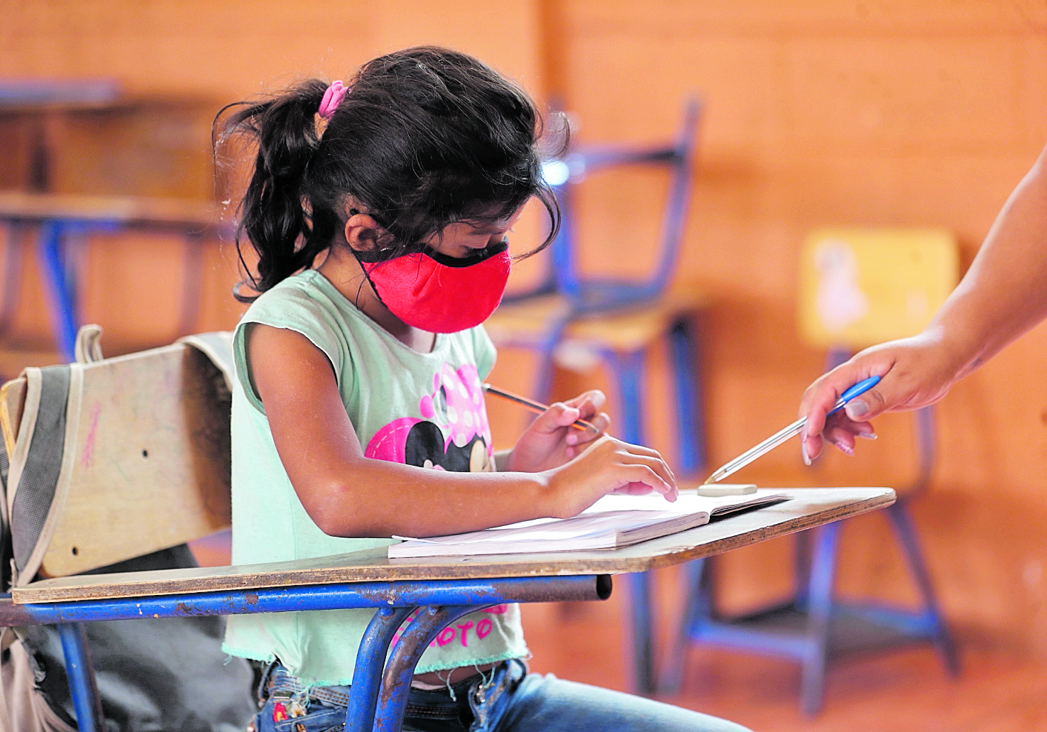 En el sector público las clases comenzarán el 21 de febrero, si las medidas no cambian, los establecimientos también recibirán a los estudiantes cuando el municipio esté en alerta naranja. (Foto Prensa Libre: Hemeroteca PL)