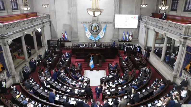 La decisión fue tomada por la anterior Junta Directiva liderada por Allan Rodríguez. Fotografía: Prensa Libre.