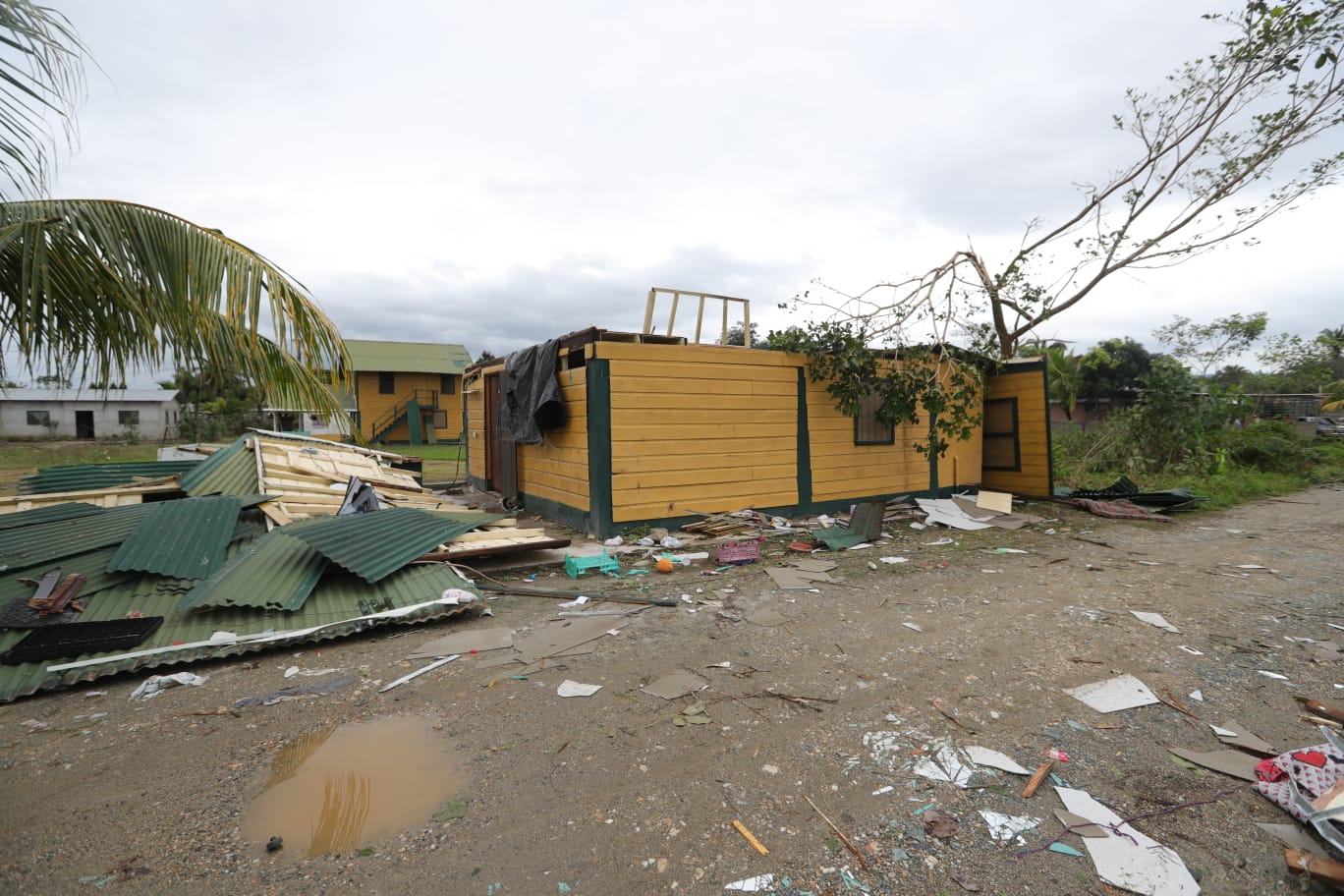 Izabal, daños tornado.