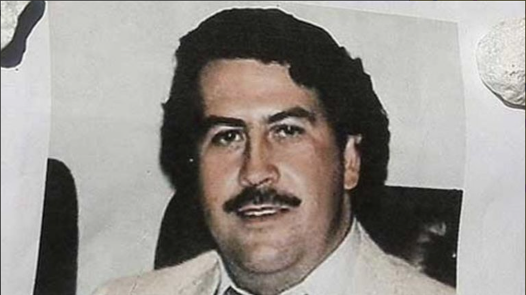 Pablo Escobar y su altura
