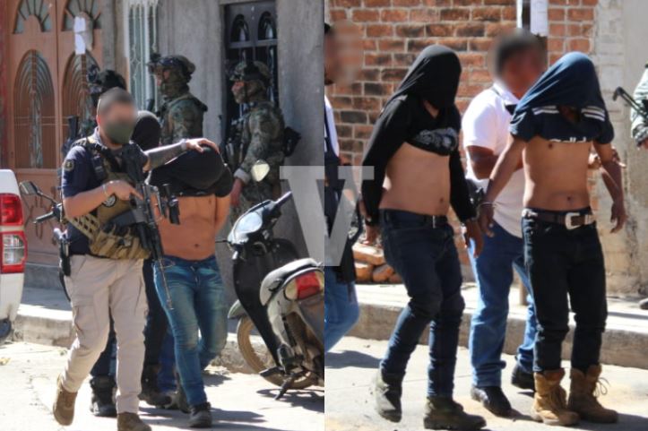 Tres de los cuatro guatemaltecos que fueron detenidos en Quiroga, Michoacán, México, por atacar a balazos a policías. (Foto Prensa Libre: La Voz de Michoacán)