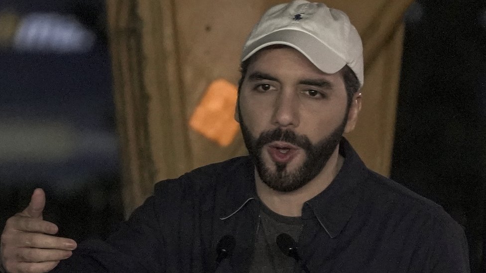 El presidente salvadoreño Nayib Bukele pidió al Congreso decretar el régimen de excepción para frenar la violencia