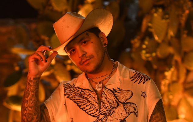 Actualmente, Christian Nodal se encuentra ofreciendo conciertos como parte de su gira Forajido Tour. (Foto Prensa Libre: Christian Nodal/Facebook)