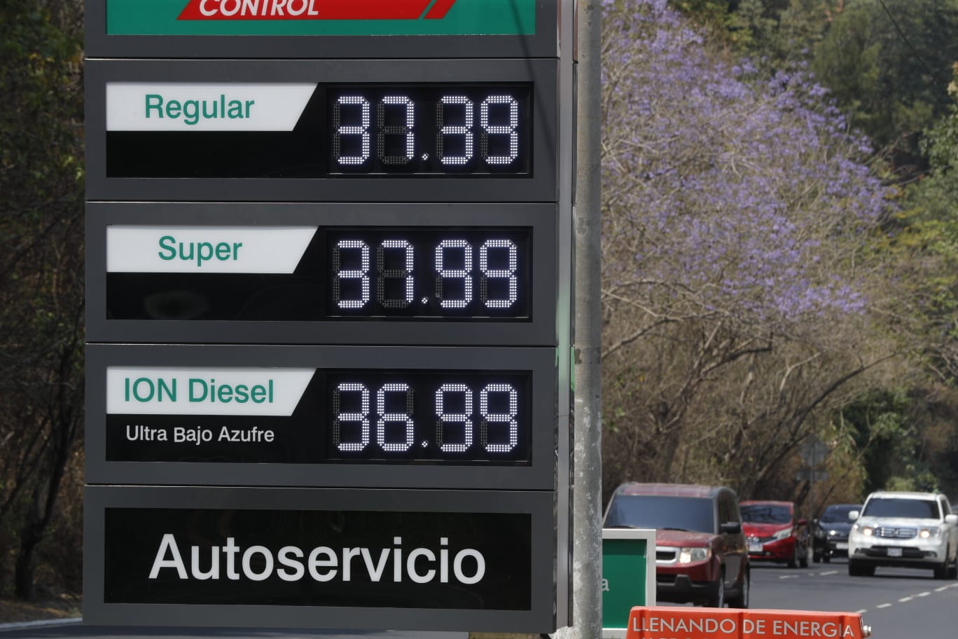 Galón de gasolina registra baja