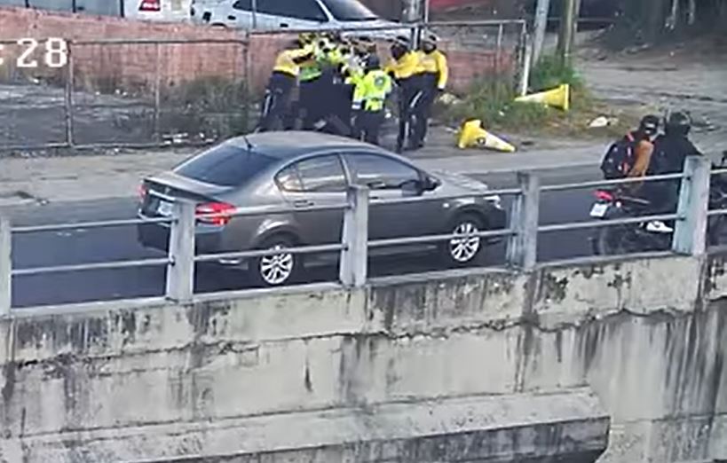 PELEA AGENTES PMT FRAIJANES Y SANTA CATARINA PINULA