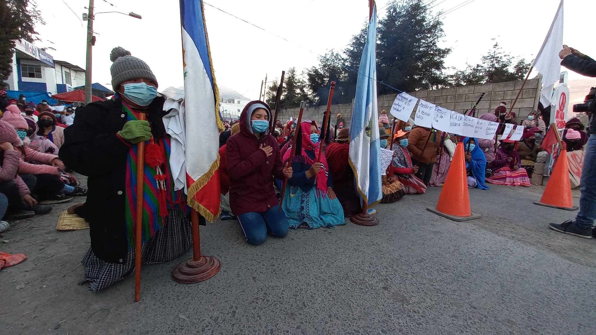 Vecinos han protagonizado protestas desde hace varios días en el Valle del Palajunoj, se oponen al plan de ordenamiento territorial. (Foto Prensa Libre: Mynor Toc)