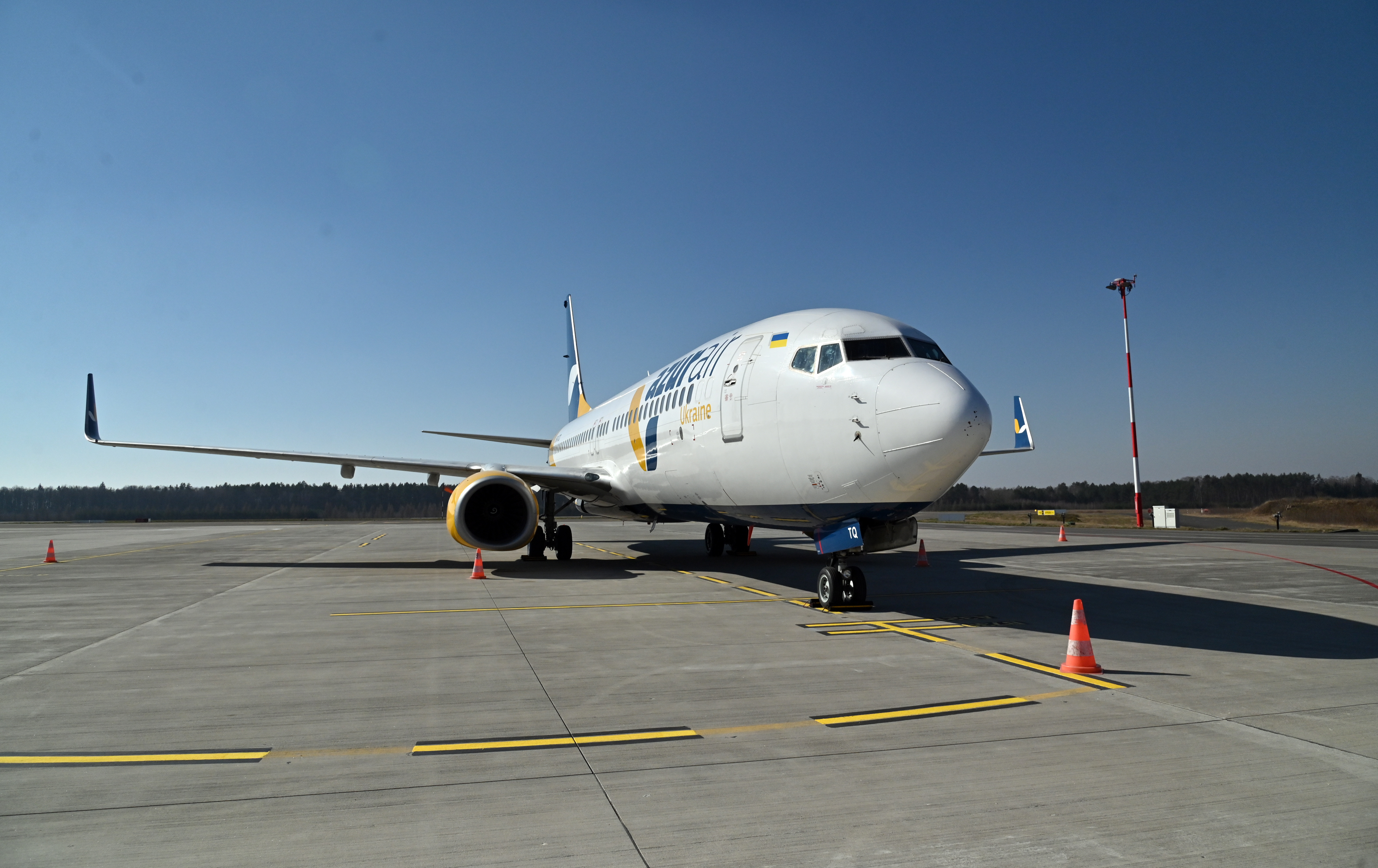 Ukrainian Boeing 737-800