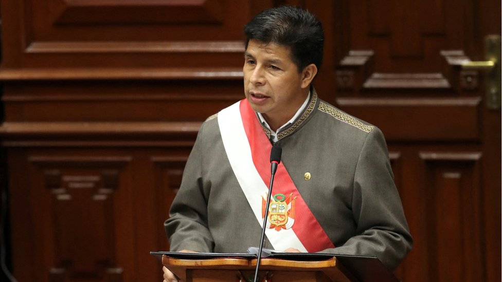 Poco antes de que desaparecieran sus familiares, Castillo reiteró ante el Congreso su voluntad de colaborar con la justicia.