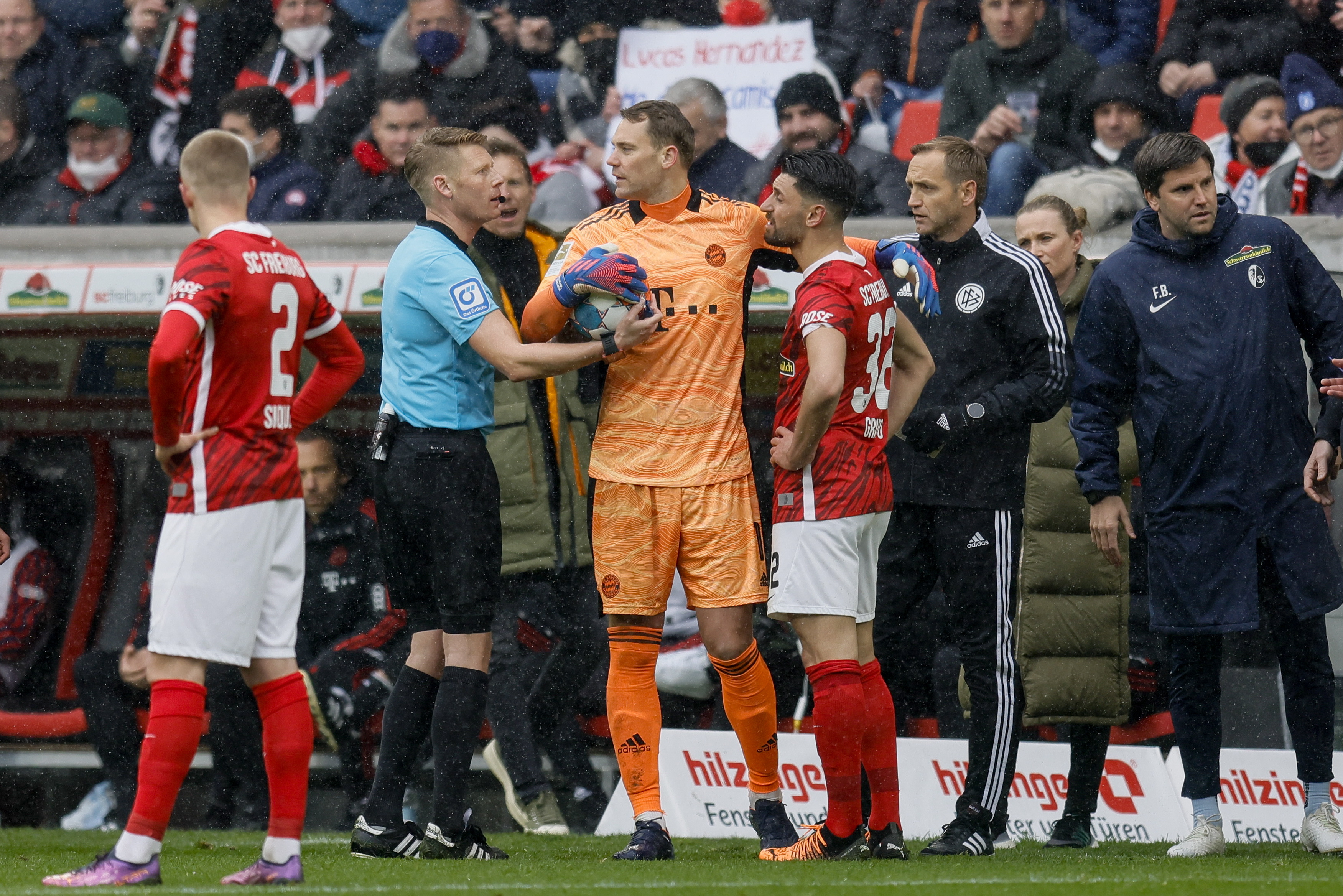 El Bayern podría tener consecuencias por alinear a 12 jugadores en su partido de Bundesliga. Foto Prensa Libre (EFE) 