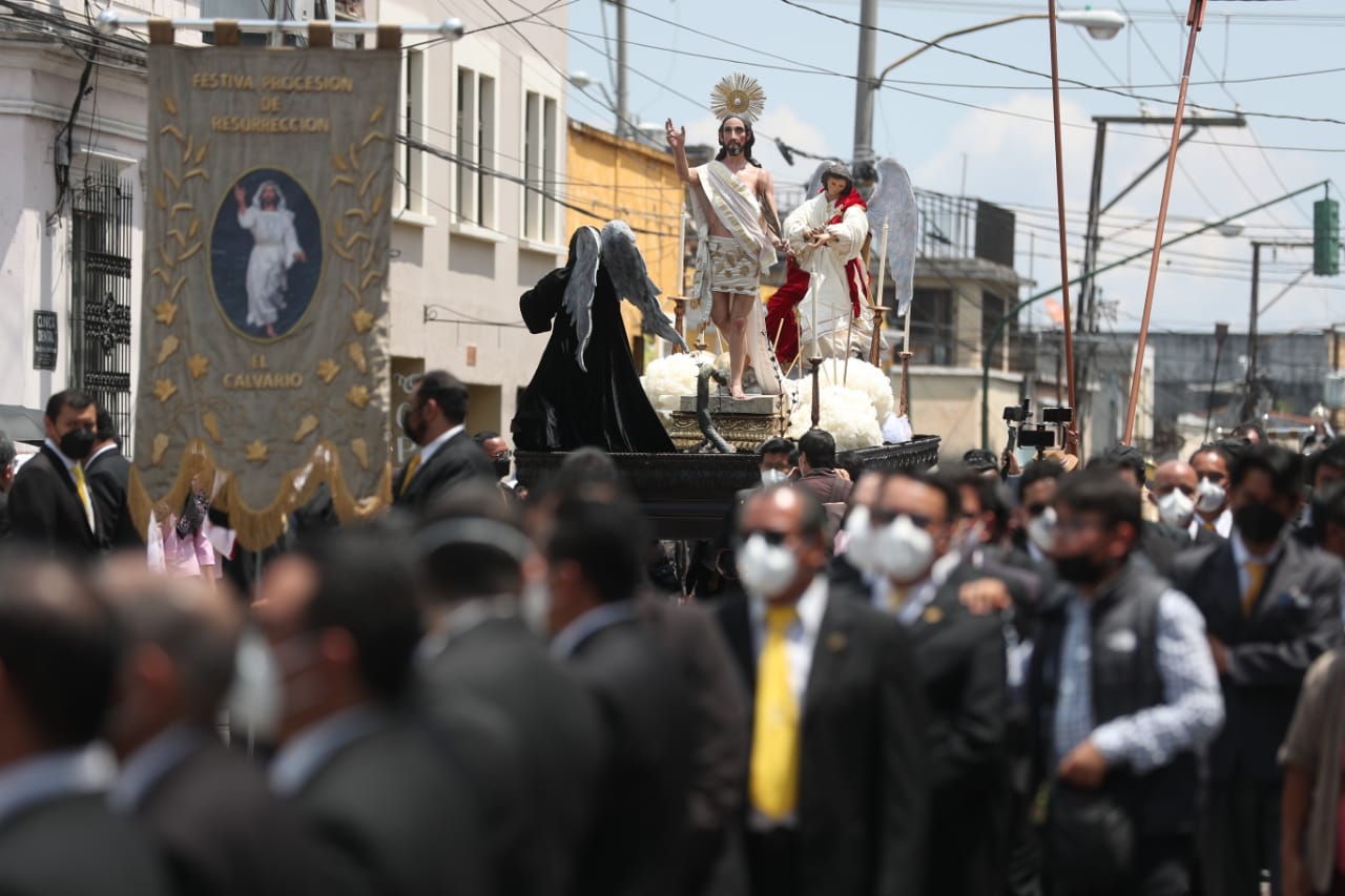 Fotografía del ambiente del cortejo procesional