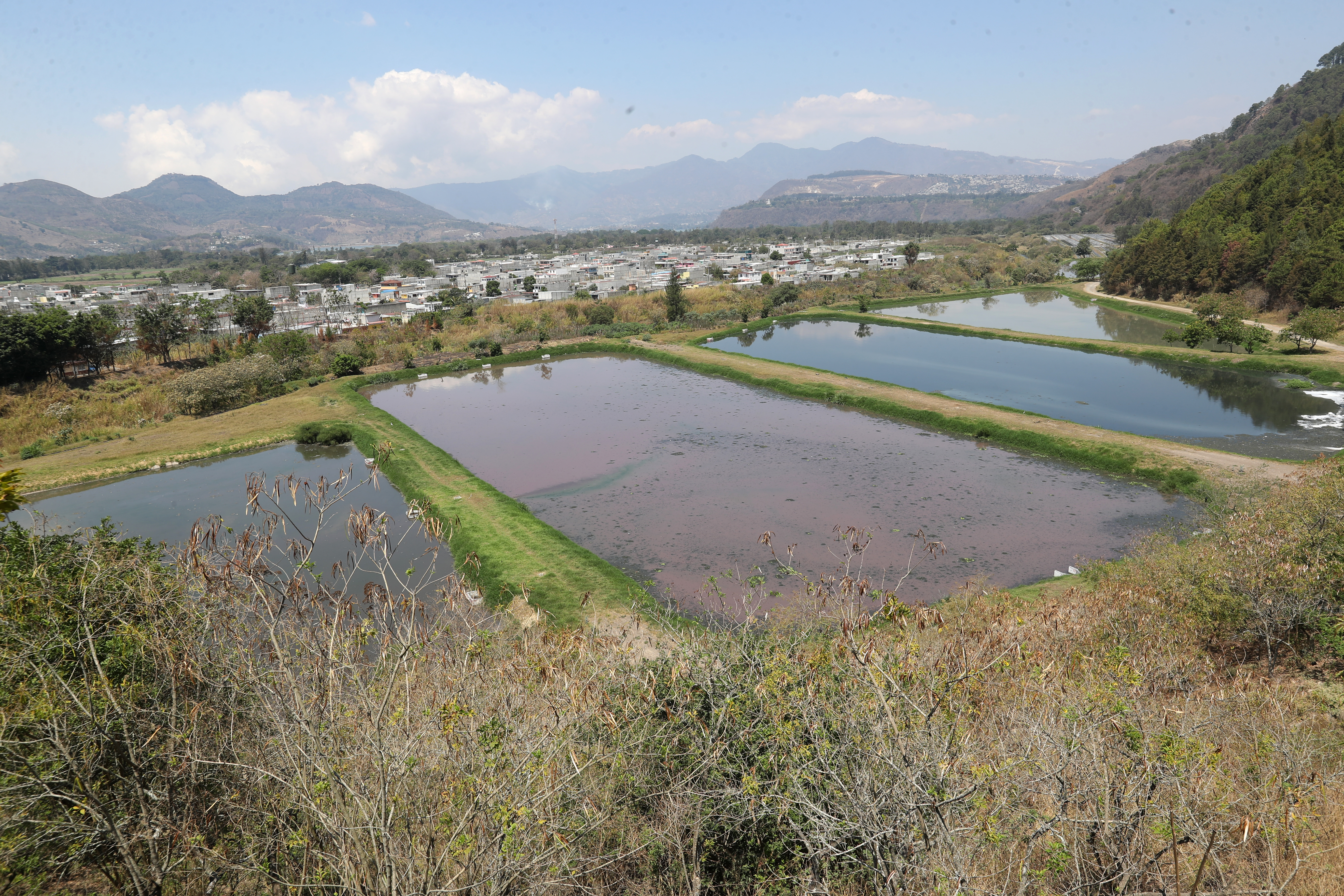 Todas las municipalidades están obligadas a implementar plantas de tratamiento de aguas residuales. (Foto Prensa Libre: María René Barrientos)