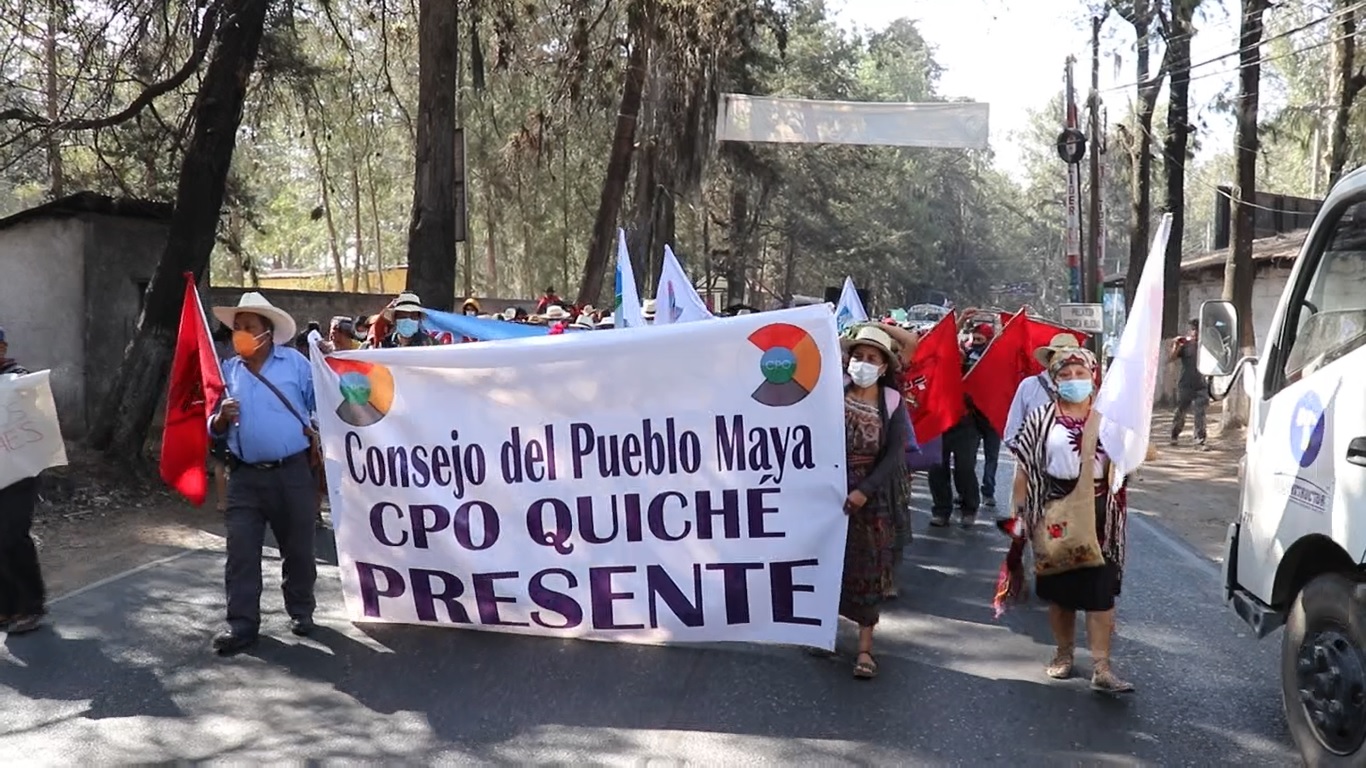 Protesta que se realizó en Quiché, contra el alto costo de los productos de la canasta básica, los combustibles y el alto precio al pasaje del transporte urbano y extraurbano. (Foto Prensa Libre: Héctor Cordero)