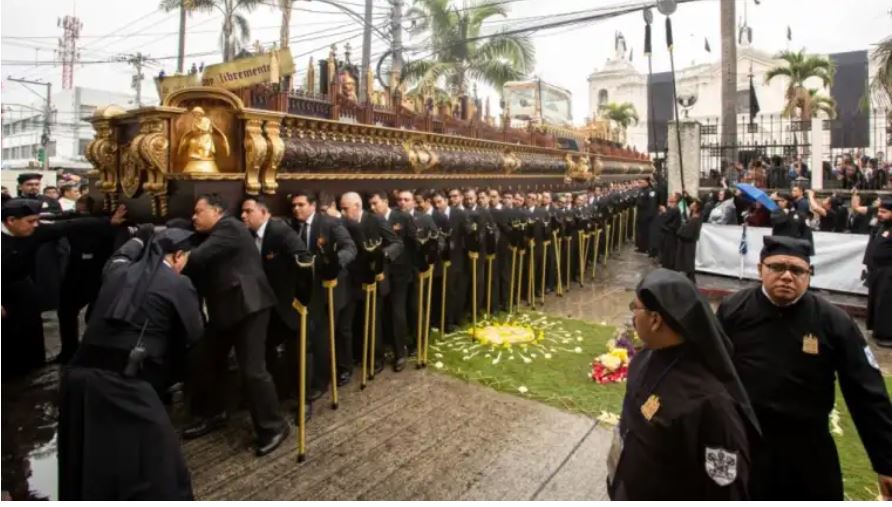 Procesión del Señor Sepultado de Santo Domingo, un ícono de la tradición del país. (Foto: Hemeroteca PL)