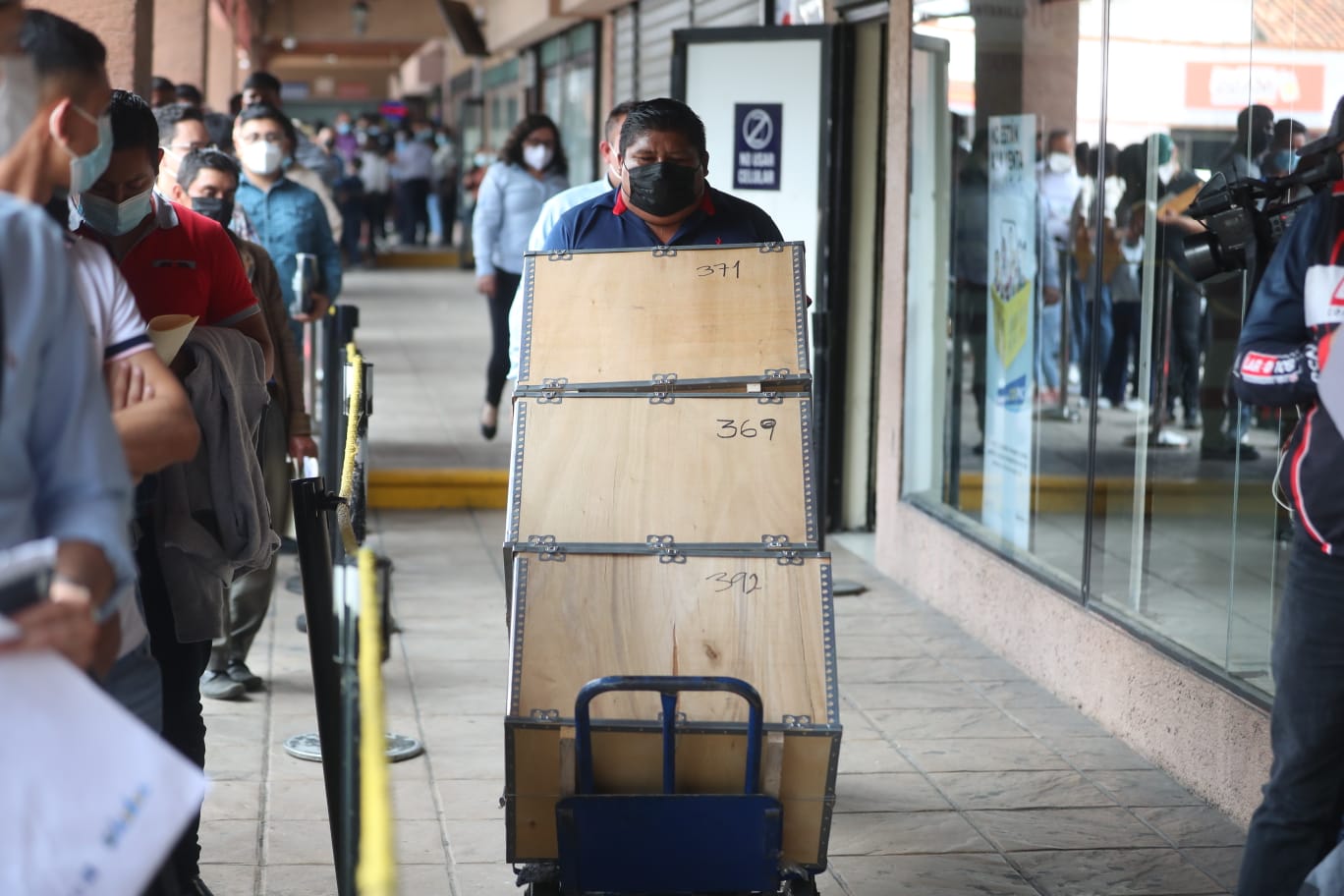 El IGM envió 50 mil cartillas para pasaporte a EE. UU. (Foto Prensa Libre: Juan Diego González)