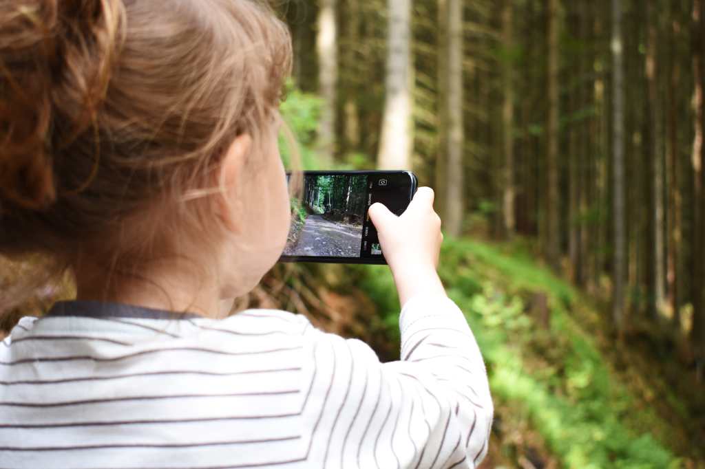 Niños con celular: reglas de uso sin abuso 