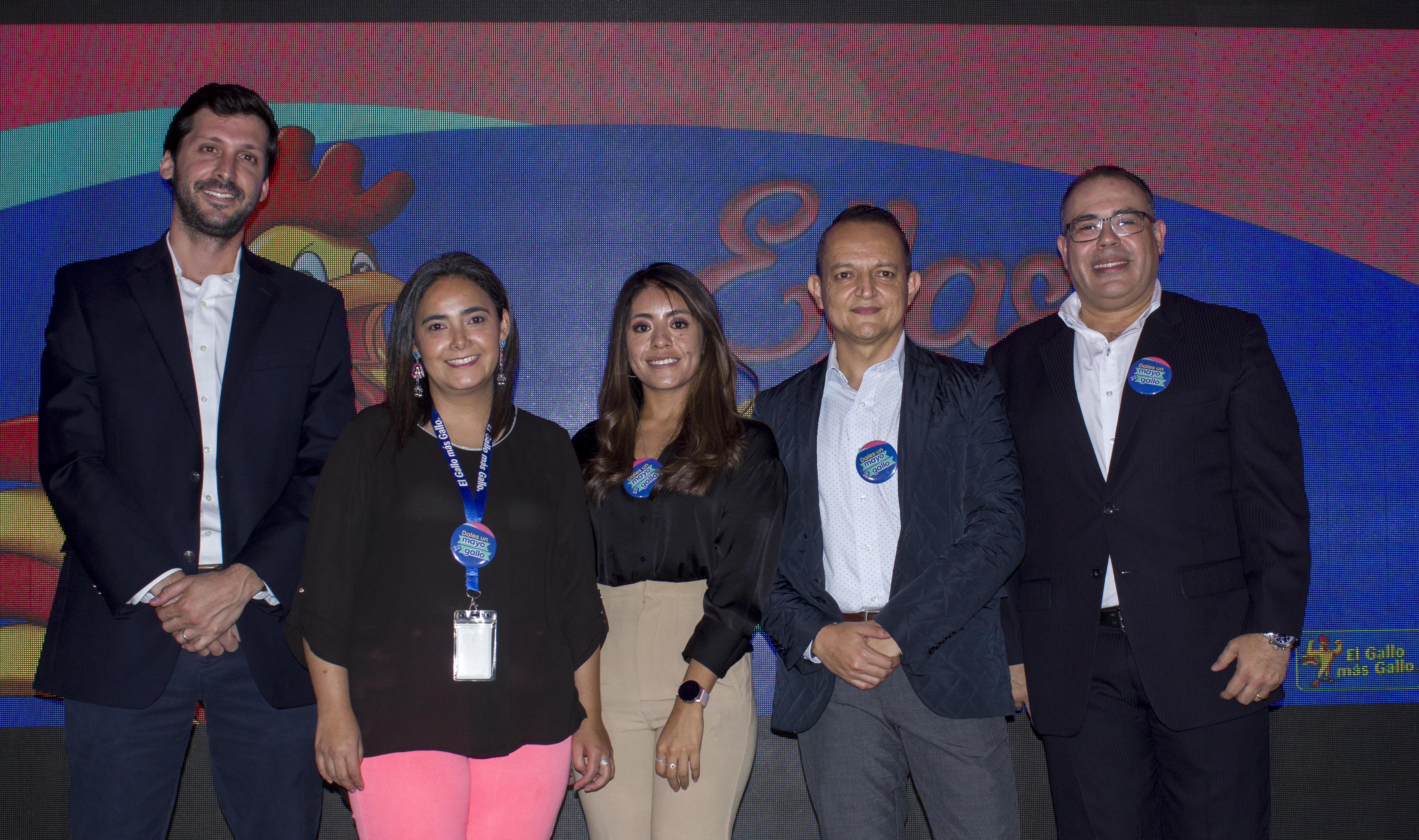 Directivos de El Gallo más Gallo presentaron la nueva campaña por el día de las madres. Foto Prensa Libre: Cortesía Gaby Santisteban.